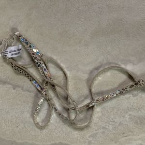 LABYRINTH CHOKER SILVER AND WHITE